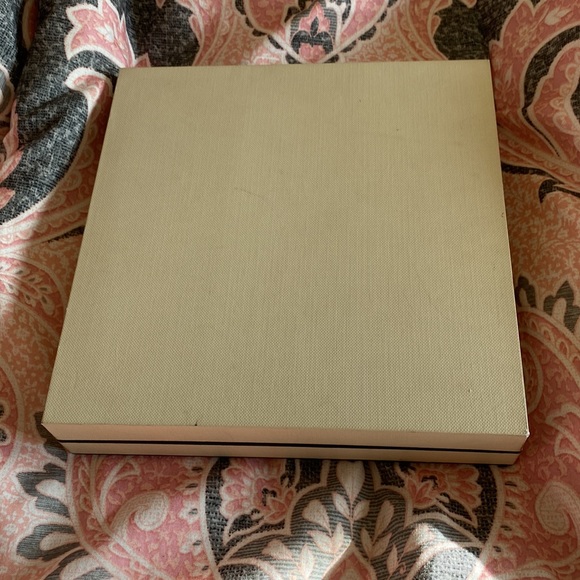 Links London Jewelry Box Logo Etching - Picture 3 of 6